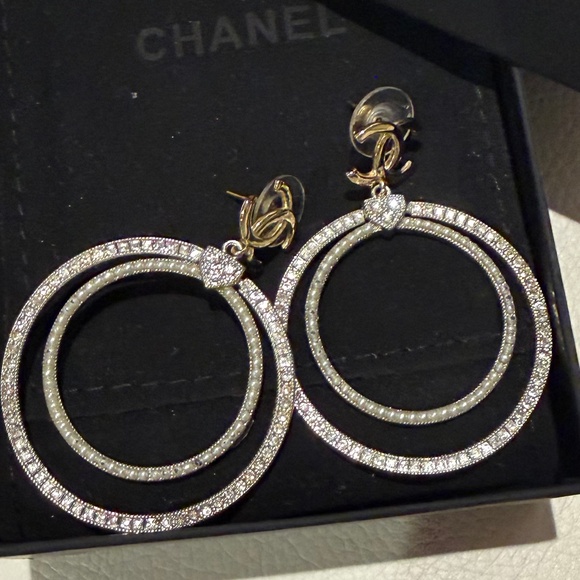 Earrings - Picture 3 of 8